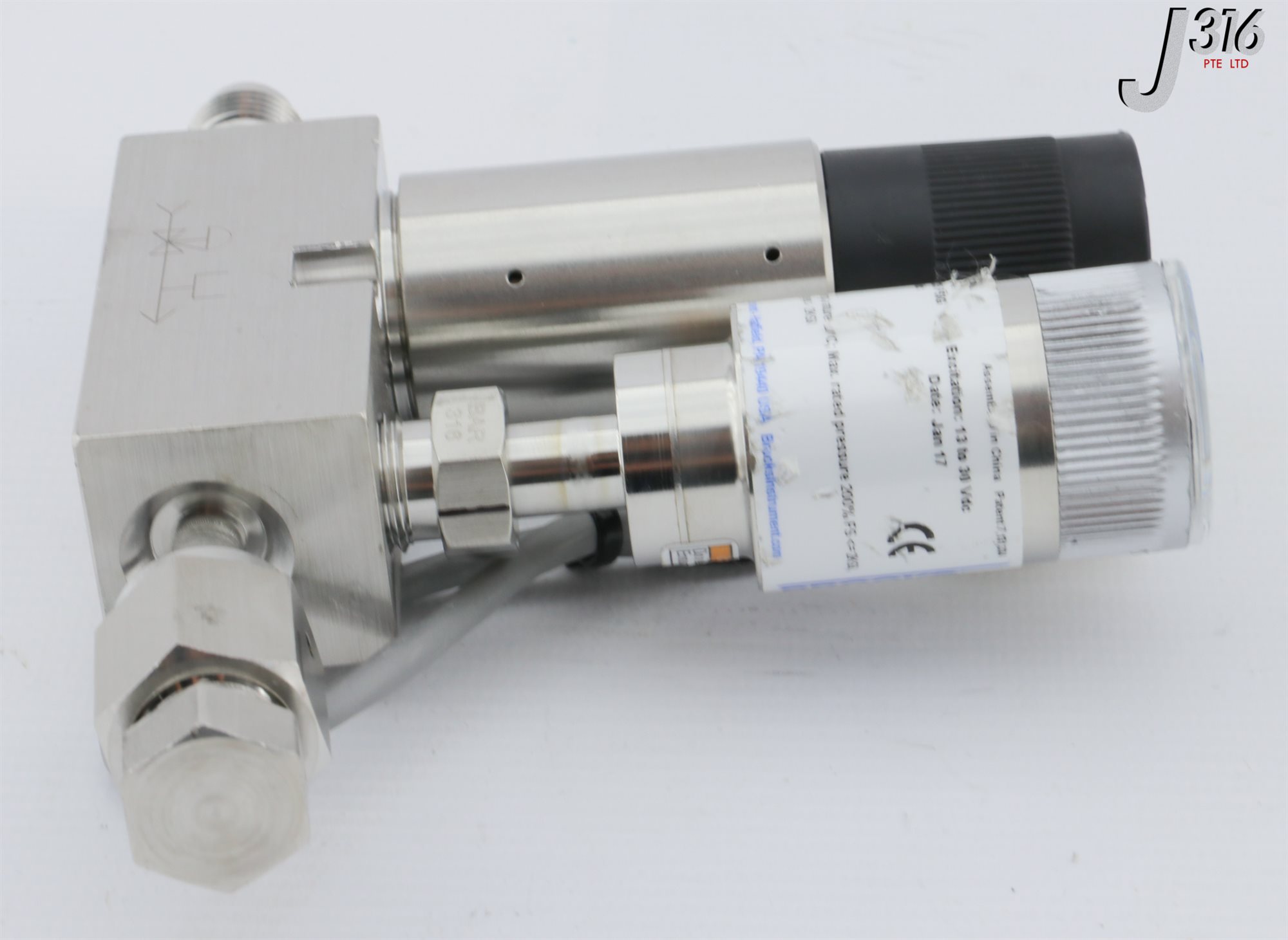 27232 TESCOM HIGH PURITY CONTROLS REGULATOR, 150PSI 12-1K21AAED